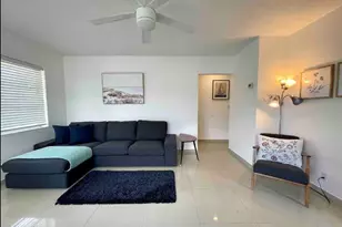 29 NE 3rd St, Dania Beach, FL 33004 - Photo 2
