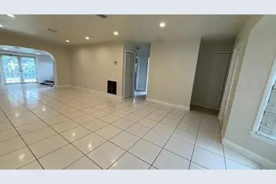 220 NW 20th Street, Pompano Beach, FL 33060 - Photo 12