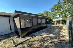 1049 Grandview Cir, Royal Palm Beach, FL 33411 - Photo 4