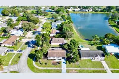1049 Grandview Circle, Royal Palm Beach, FL 33411 - Photo 34