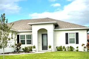 1719 SW Bradway Ln, Port Saint Lucie, FL 34953 - Photo 2