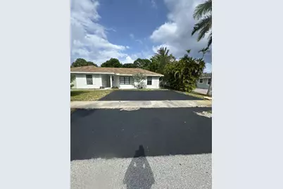 8-10 NE 9th Avenue, Deerfield Beach, FL 33441 - Photo 1