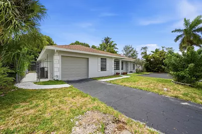 8-10 NE 9th Avenue, Deerfield Beach, FL 33441 - Photo 4
