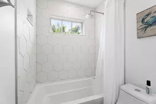 701 SE Dolphin Dr, Stuart, FL 34996 - Photo 30