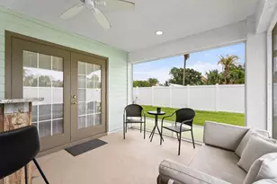 701 SE Dolphin Dr, Stuart, FL 34996 - Photo 38