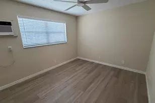 5168 NE 6th Ave, Oakland Park, FL 33334 - Photo 18