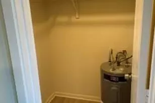 5168 NE 6th Ave, Oakland Park, FL 33334 - Photo 6