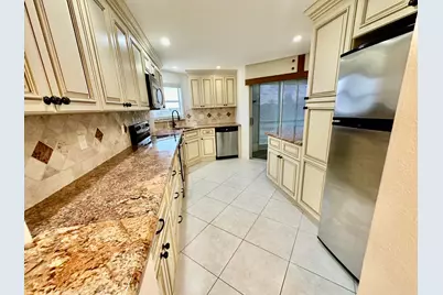 3661 Via Poinciana #615, Greenacres, FL 33467 - Photo 20