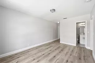 8 NE 9th Ave, Deerfield Beach, FL 33441 - Photo 22