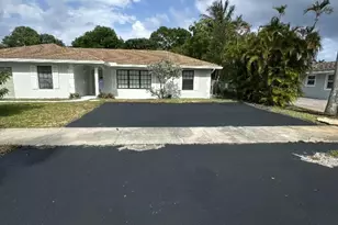 8 NE 9th Ave, Deerfield Beach, FL 33441 - Photo 1