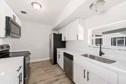 8 NE 9th Avenue, Deerfield Beach, FL 33441 - Photo 8
