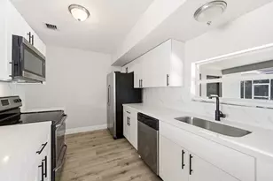 8 NE 9th Ave, Deerfield Beach, FL 33441 - Photo 8