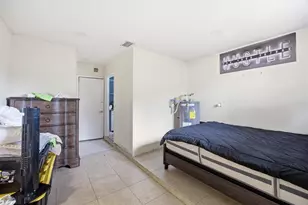 325 NW Dearman St, Port Saint Lucie, FL 34983 - Photo 18