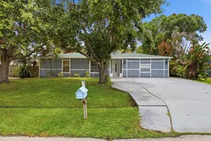 325 NW Dearman St, Port Saint Lucie, FL 34983 - Photo 2