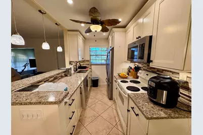 1252 W Club Dr Drive W #D, Delray Beach, FL 33445 - Photo 8