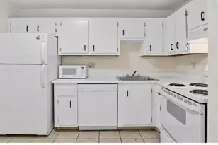 4174 Inverrary Dr, Lauderhill, FL 33319 - Photo 6