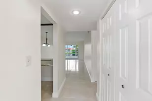 2651 E Sunrise Lakes Dr E, Sunrise, FL 33322 - Photo 2