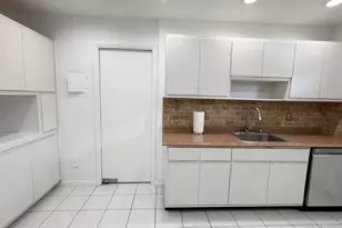 879 NE 195th St, Miami, FL 33179 - Photo 14