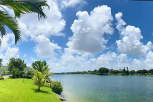 879 NE 195th St, Miami, FL 33179 - Photo 8
