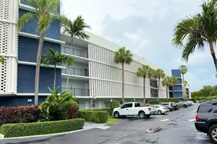 879 NE 195th St, Miami, FL 33179 - Photo 1