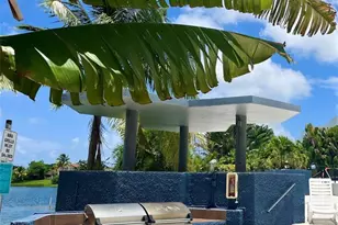 879 NE 195th St, Miami, FL 33179 - Photo 4