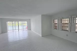 879 NE 195th St, Miami, FL 33179 - Photo 18