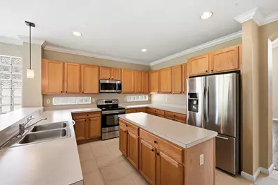 421 Gazetta Way, West Palm Beach, FL 33413 - Photo 8