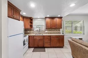 57 Canterbury, West Palm Beach, FL 33417 - Photo 12