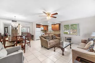 57 Canterbury, West Palm Beach, FL 33417 - Photo 6