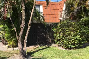 2233 White Pine Cir, Greenacres, FL 33415 - Photo 2