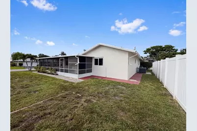 9605 NW 81st, Tamarac, FL 33321 - Photo 18