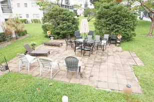 50 Canterbury B, West Palm Beach, FL 33417 - Photo 12