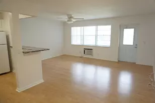 50 Canterbury B, West Palm Beach, FL 33417 - Photo 4