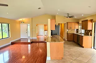 566 Village Lake Dr, Weston, FL 33326 - Photo 8