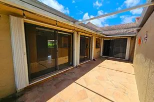 566 Village Lake Dr, Weston, FL 33326 - Photo 24