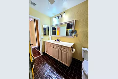 566 Village Lake Drive, Weston, FL 33326 - Photo 16
