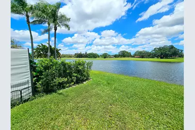 566 Village Lake Drive, Weston, FL 33326 - Photo 36