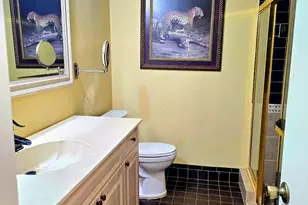 566 Village Lake Dr, Weston, FL 33326 - Photo 12