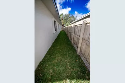 110 NW 6th Avenue, Dania Beach, FL 33004 - Photo 18
