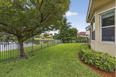 2886 Bellarosa Circle, Royal Palm Beach, FL 33411 - Photo 10