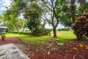 357 River Bluff Ln, Royal Palm Beach, FL 33411 - Photo 26