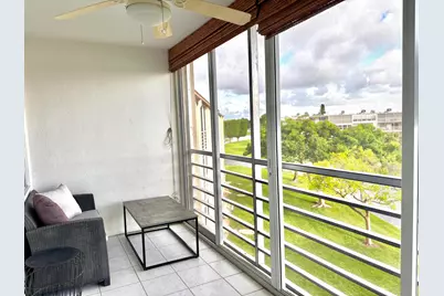 4032 Newcastle B, Boca Raton, FL 33434 - Photo 2