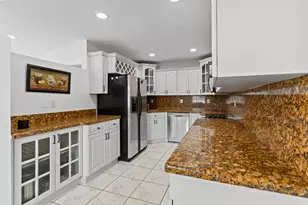1450 W 37th St, Hialeah, FL 33012 - Photo 28