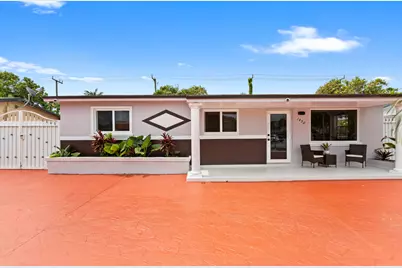 1450 W 37th Street, Hialeah, FL 33012 - Photo 1