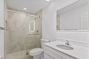 1450 W 37th St, Hialeah, FL 33012 - Photo 46