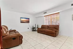 1450 W 37th St, Hialeah, FL 33012 - Photo 16