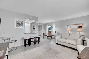 646 Flanders N, Delray Beach, FL 33484 - Photo 8