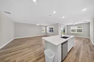 6632 NW Cloverdale Ave, Port Saint Lucie, FL 34987 - Photo 12