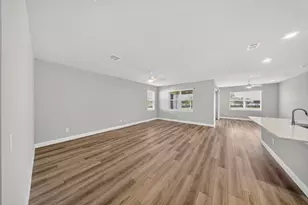6632 NW Cloverdale Ave, Port Saint Lucie, FL 34987 - Photo 6