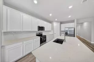 6632 NW Cloverdale Ave, Port Saint Lucie, FL 34987 - Photo 12